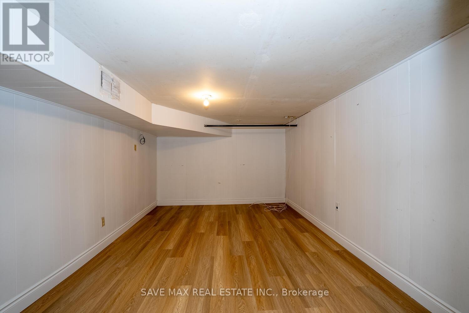 Photo 32 of 48 for 29 Renny Crescent