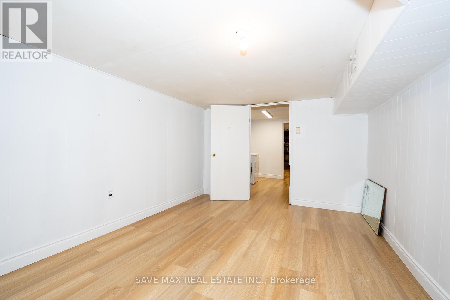 Photo 34 of 48 for 29 Renny Crescent