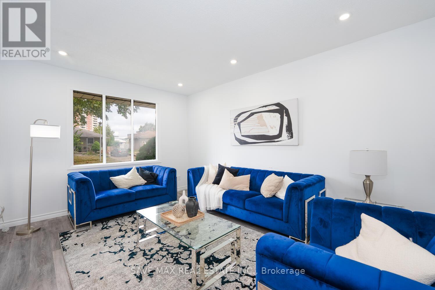 Photo 9 of 48 for 29 Renny Crescent