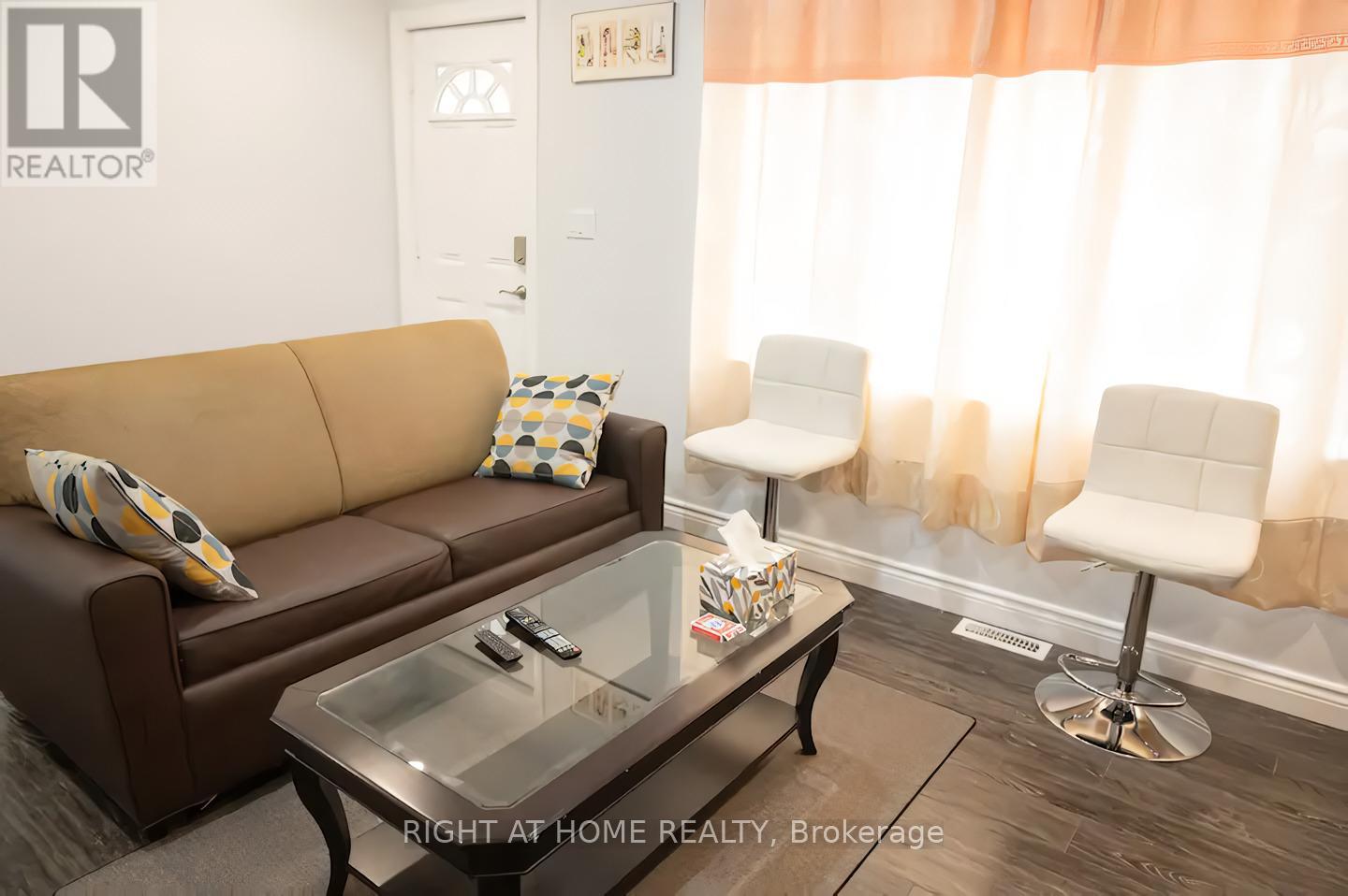 6241 Montrose Road N, Niagara Falls, Ontario  L2H 1L5 - Photo 2 - X12473839