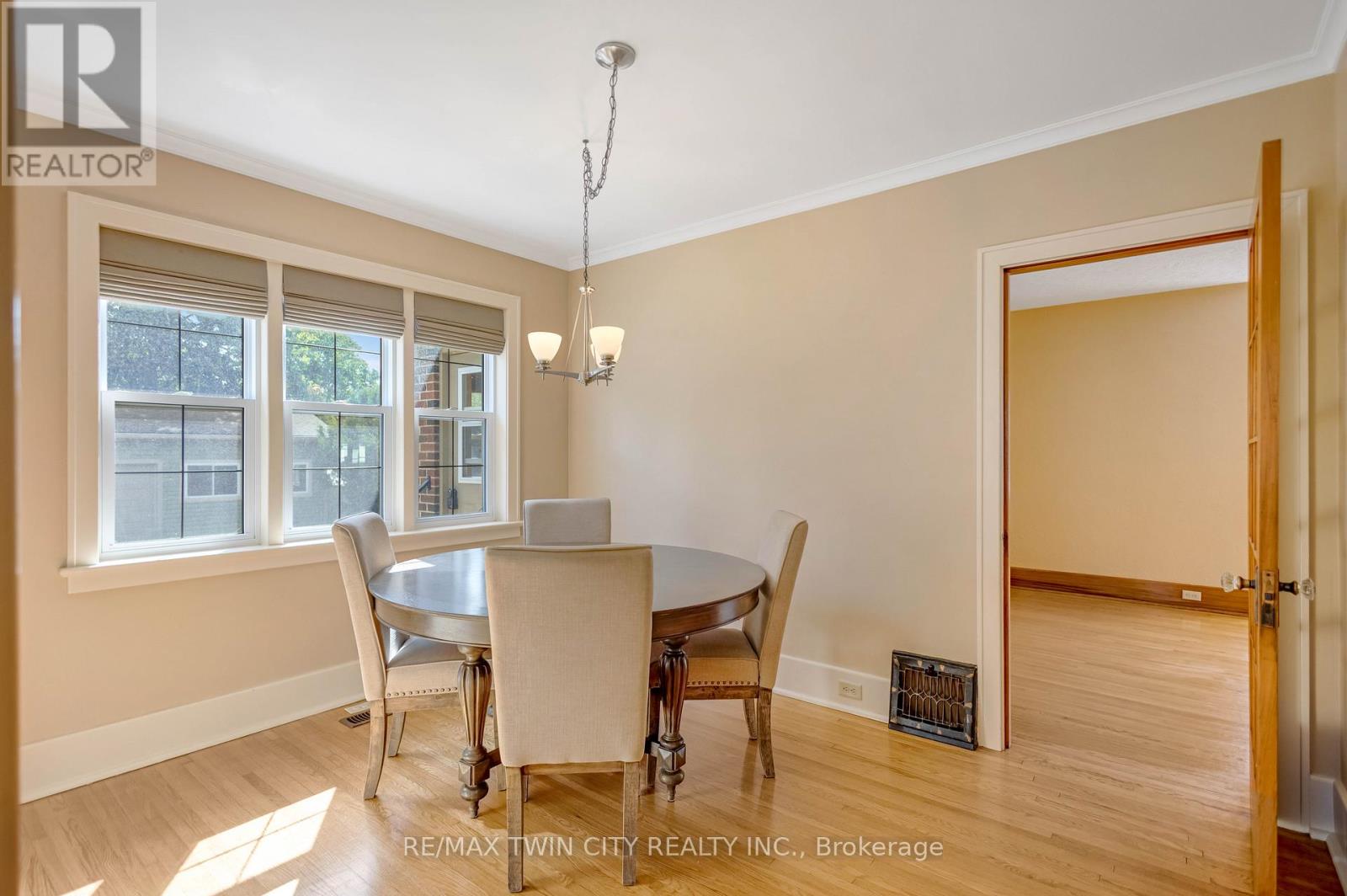 25 Broadway Street E, Brant, Ontario  N3L 2R3 - Photo 13 - X12473880