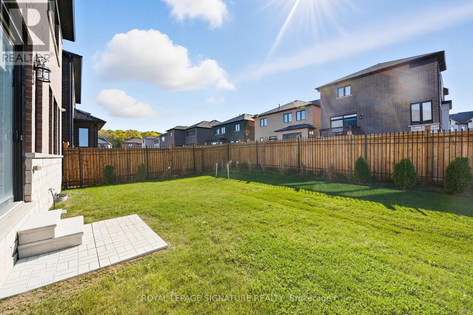 984 Centennial Court, Woodstock, Ontario  N4T 0N8 - Photo 41 - X12473822
