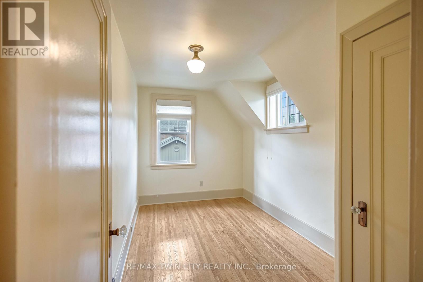 25 Broadway Street E, Brant, Ontario  N3L 2R3 - Photo 22 - X12473880