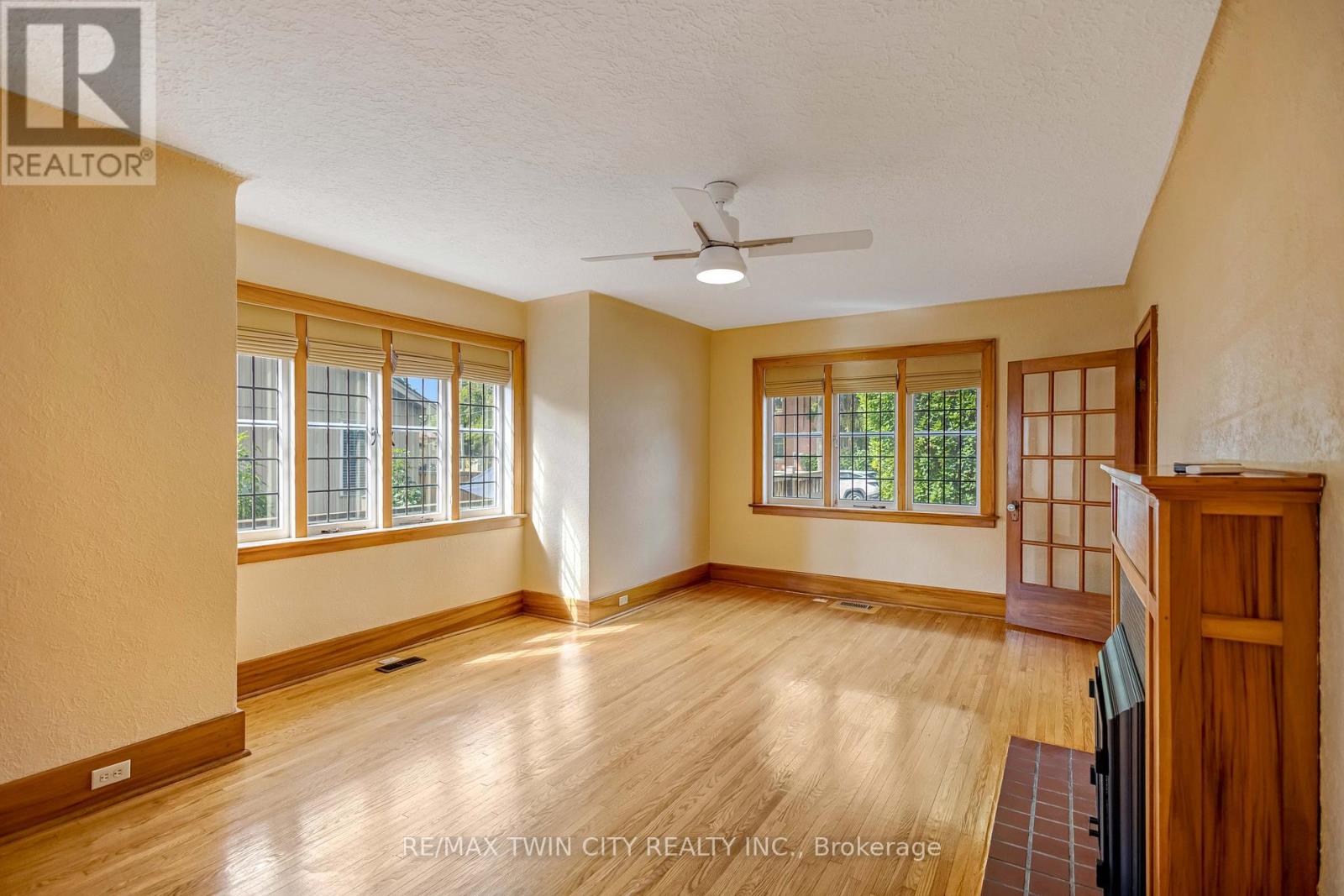 25 Broadway Street E, Brant, Ontario  N3L 2R3 - Photo 7 - X12473880