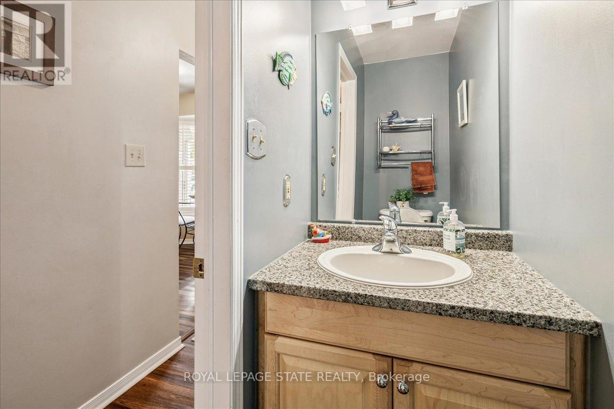 5 - 15 Ellington Avenue, Hamilton, Ontario  L8E 4P3 - Photo 13 - X12473898