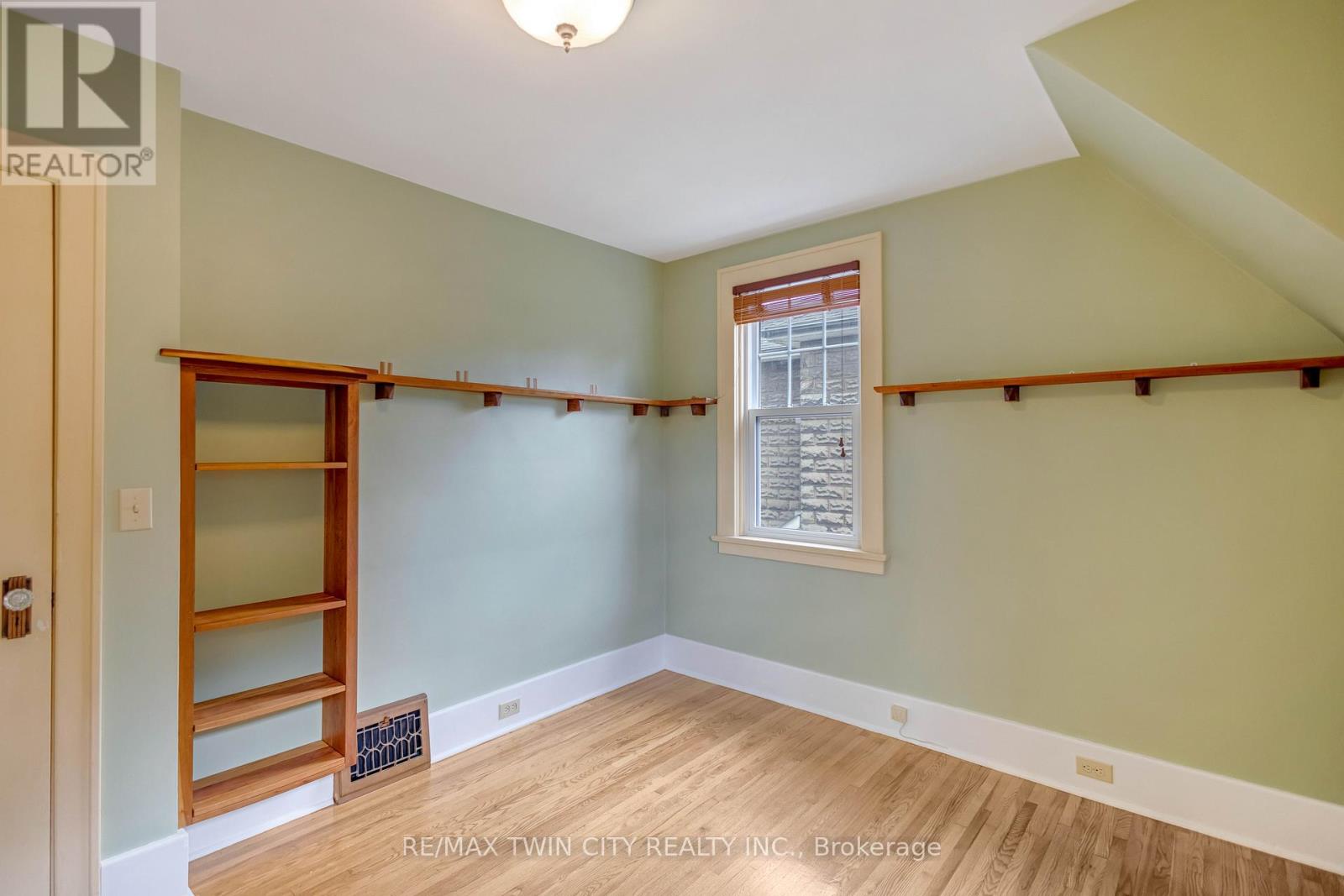 25 Broadway Street E, Brant, Ontario  N3L 2R3 - Photo 20 - X12473880