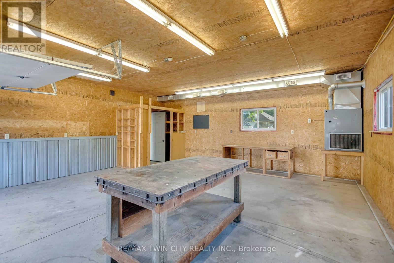 25 Broadway Street E, Brant, Ontario  N3L 2R3 - Photo 39 - X12473880