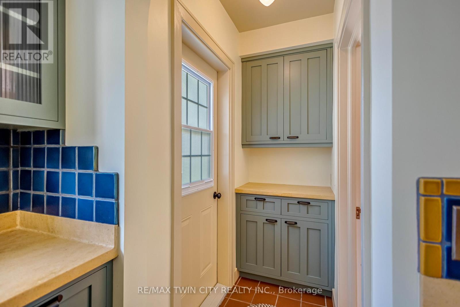 25 Broadway Street E, Brant, Ontario  N3L 2R3 - Photo 12 - X12473880