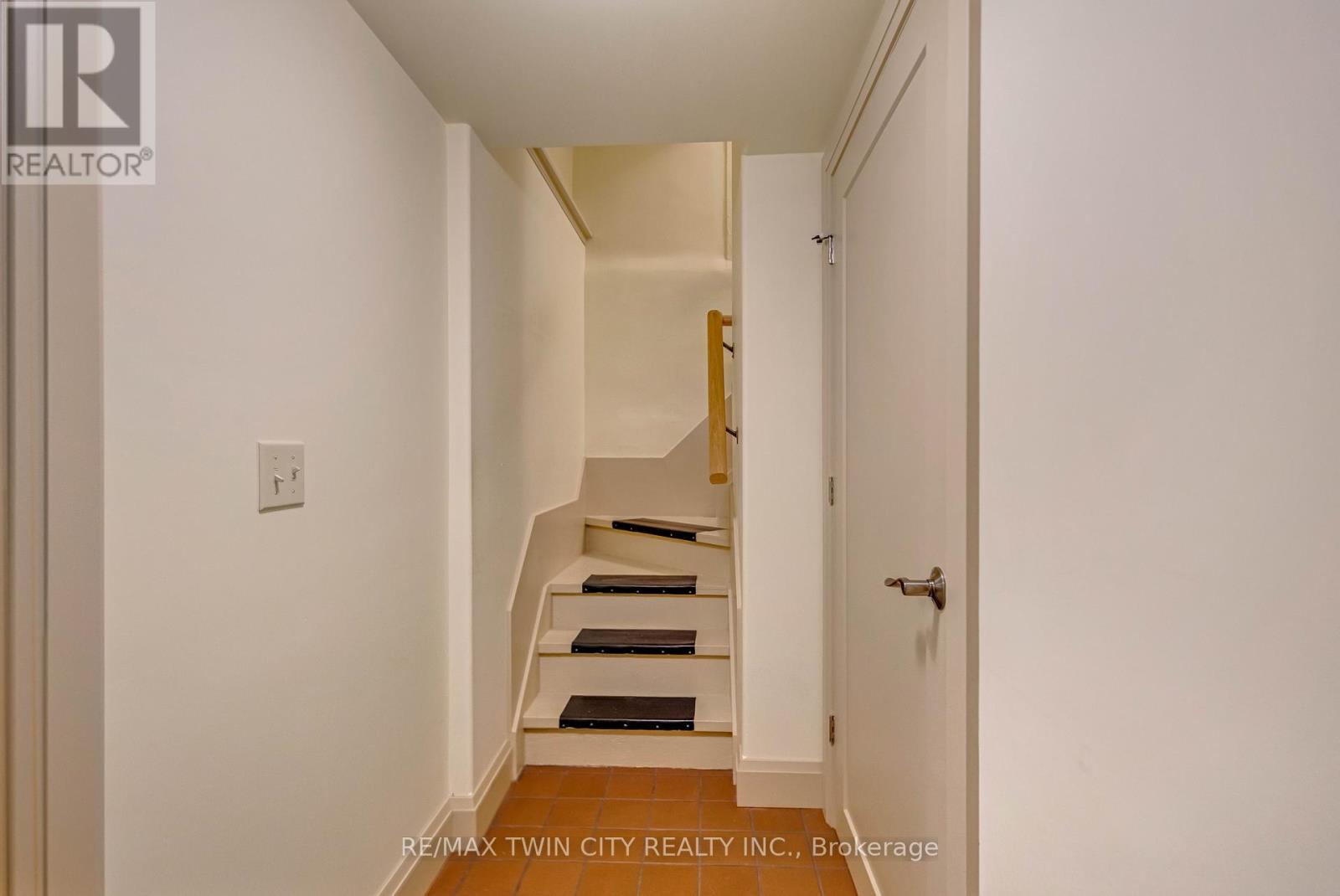 25 Broadway Street E, Brant, Ontario  N3L 2R3 - Photo 25 - X12473880