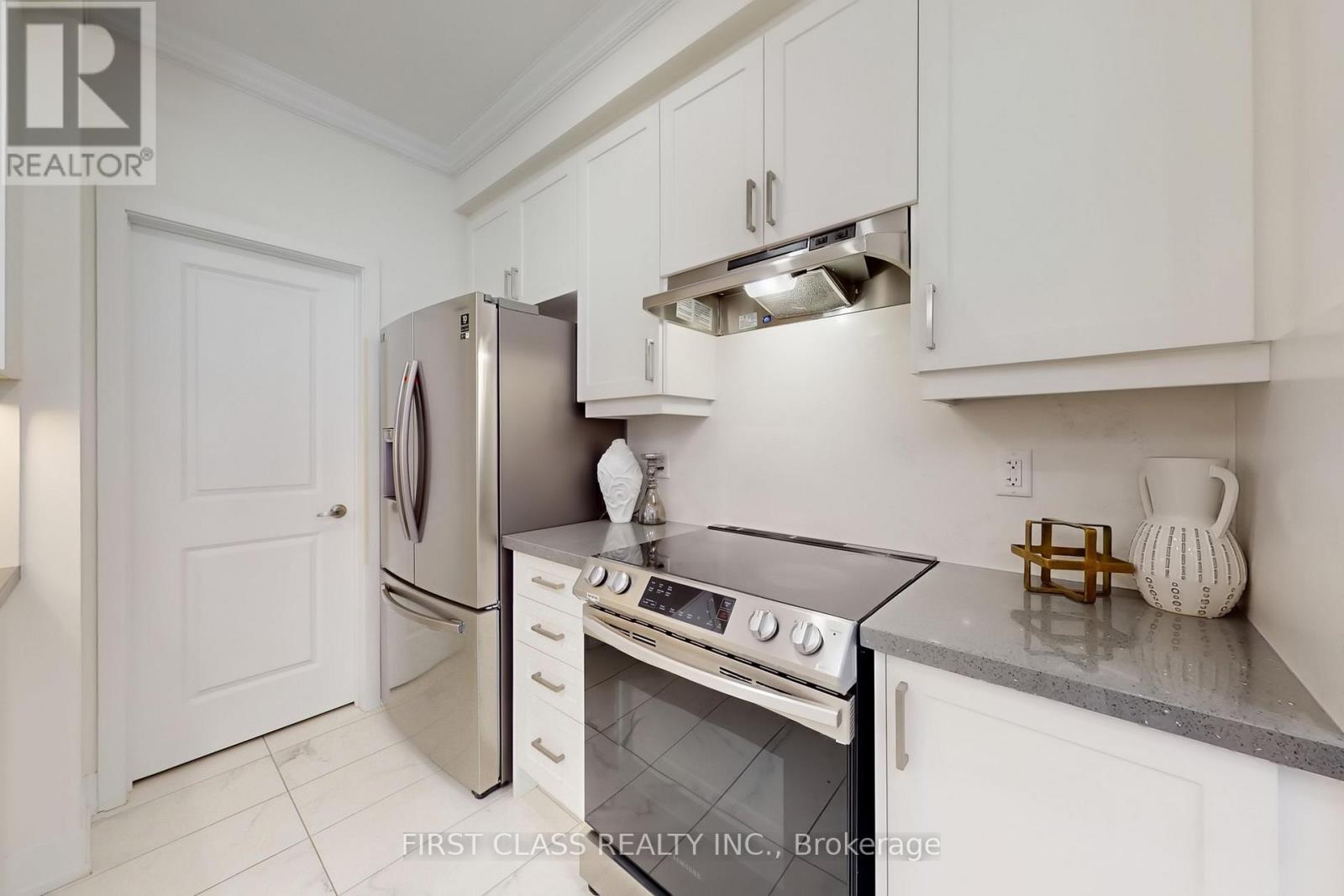 130 Hilts Drive, Richmond Hill, Ontario  L4S 0J2 - Photo 11 - N12477334