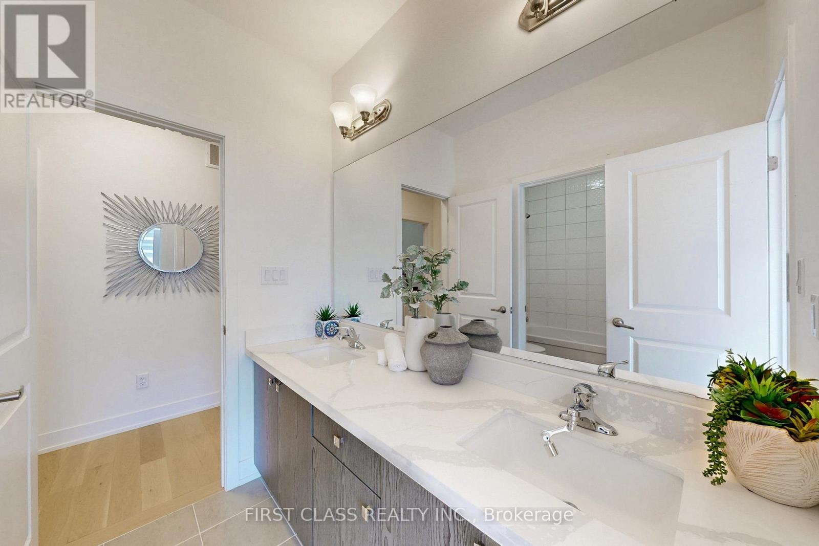 130 Hilts Drive, Richmond Hill, Ontario  L4S 0J2 - Photo 28 - N12477334