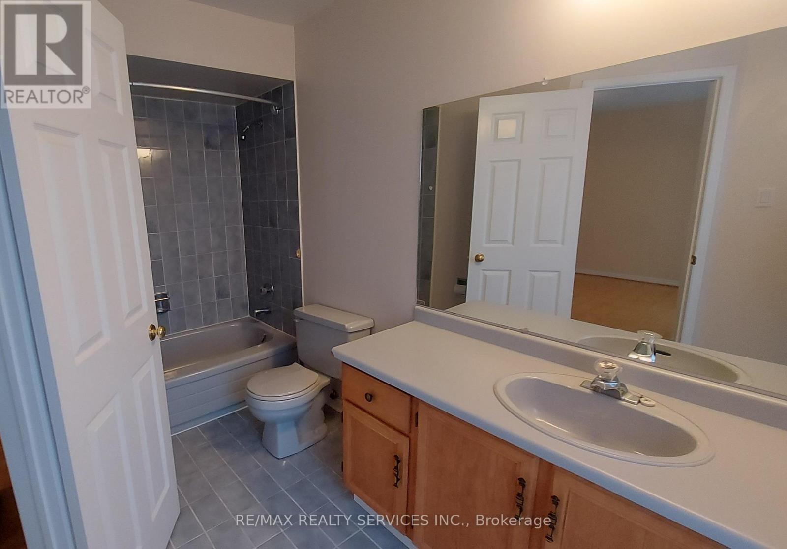 26 Hacienda Court, Brampton, Ontario  L6Z 3J1 - Photo 24 - W12348242