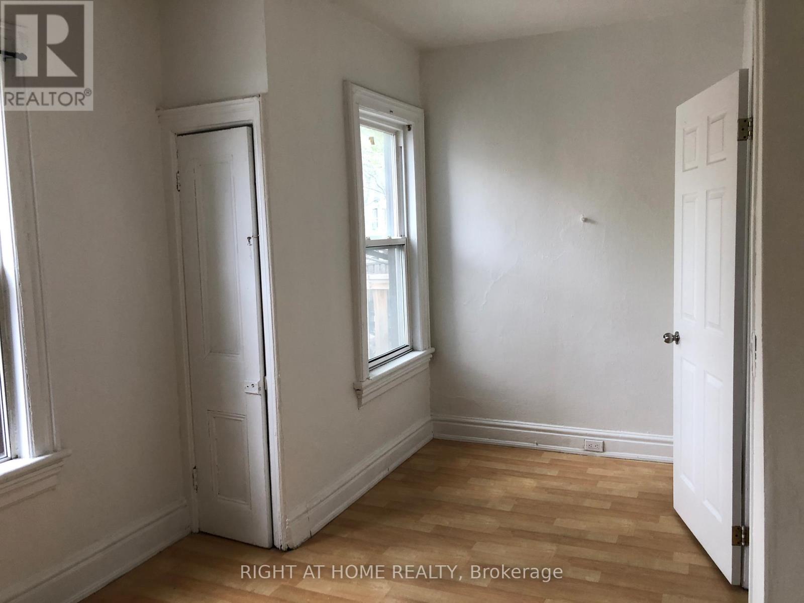 2 - 73 Cecil Street, Toronto, Ontario  M5T 1N5 - Photo 4 - C12473902