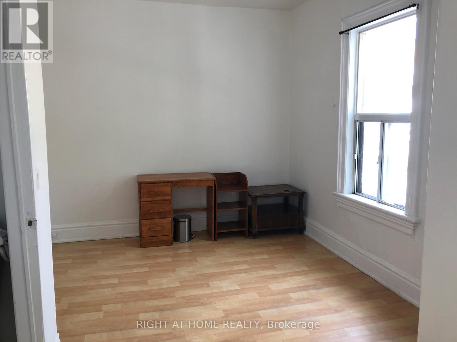 2 - 73 Cecil Street, Toronto, Ontario  M5T 1N5 - Photo 3 - C12473902