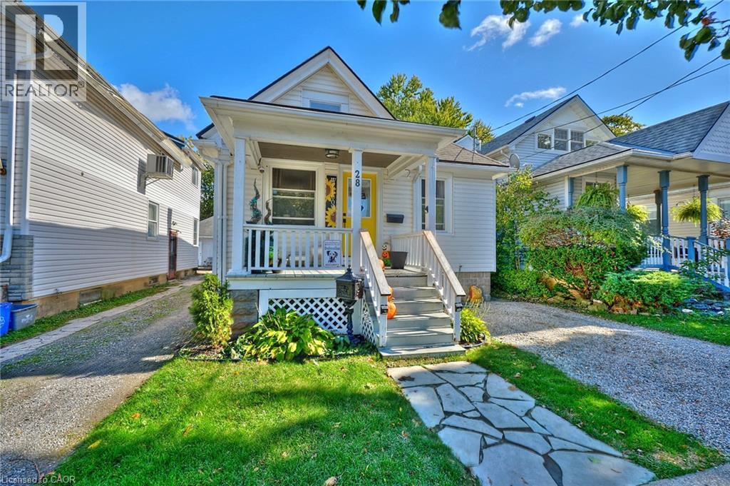 28 Haynes Avenue, St. Catharines, Ontario  L2R 3Z1 - Photo 2 - 40781285