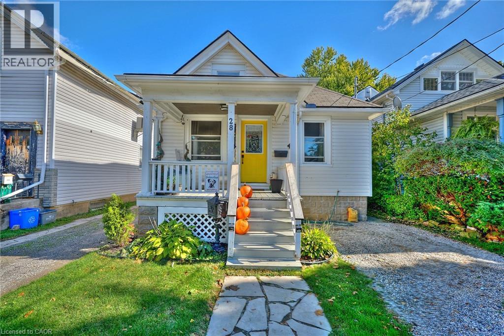28 Haynes Avenue, St. Catharines, Ontario  L2R 3Z1 - Photo 3 - 40781285
