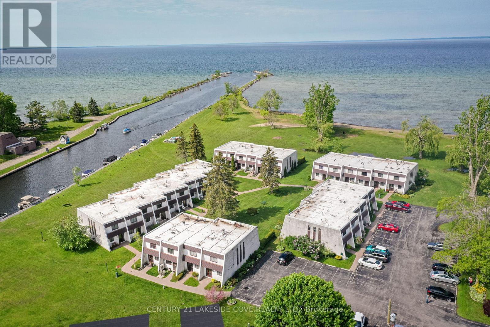 Unit 14 - 1 Paradise Boulevard, Ramara, Ontario  L0K 1B0 - Photo 25 - S12295590