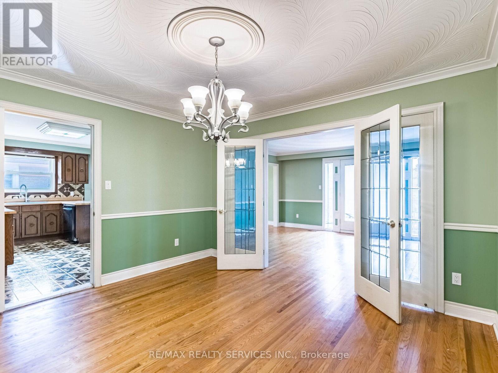 17 Fallway Road, Brampton, Ontario  L6V 3H1 - Photo 16 - W12460157