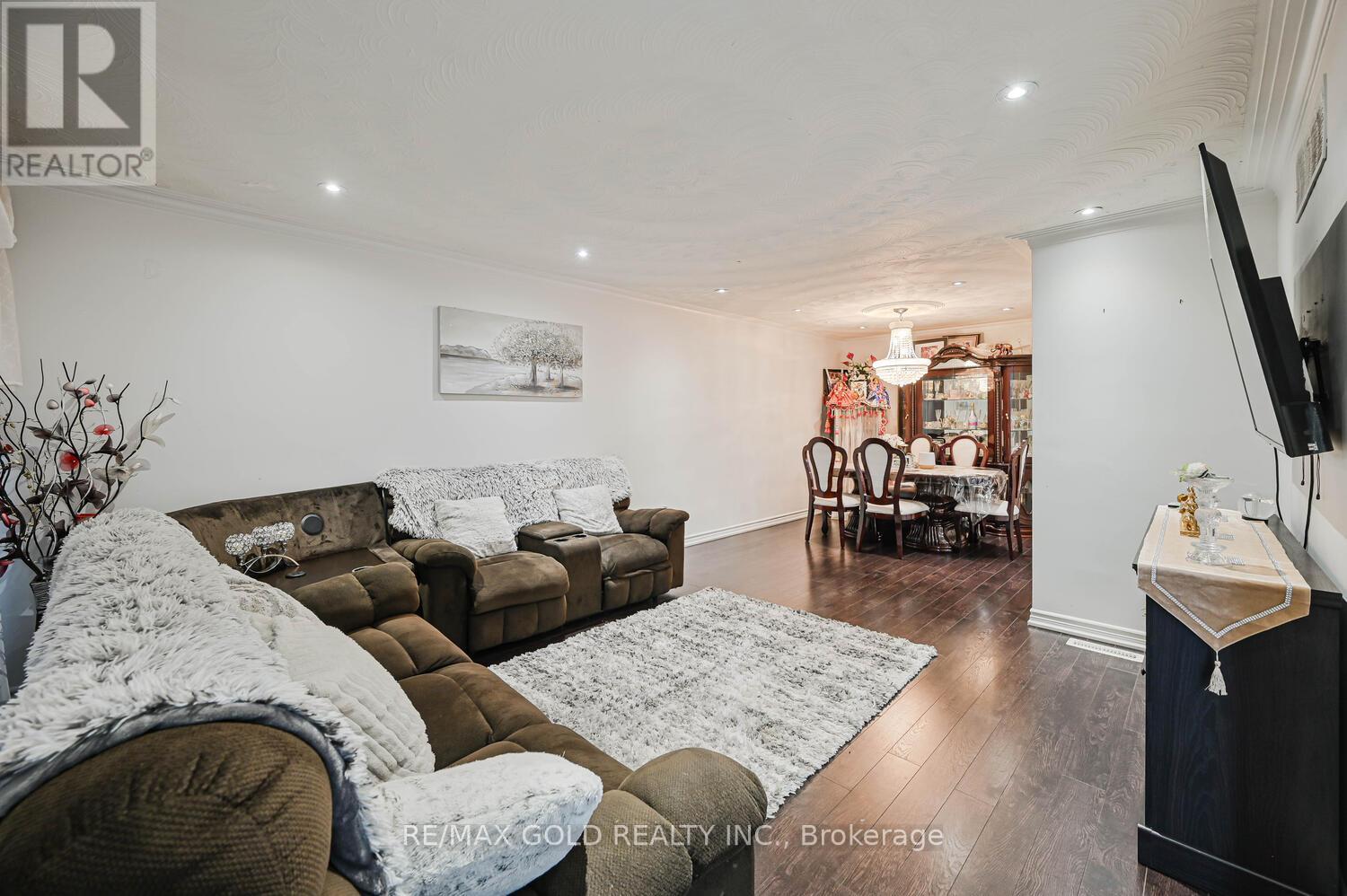 Property at 7296 SIGSBEE DRIVE image 5