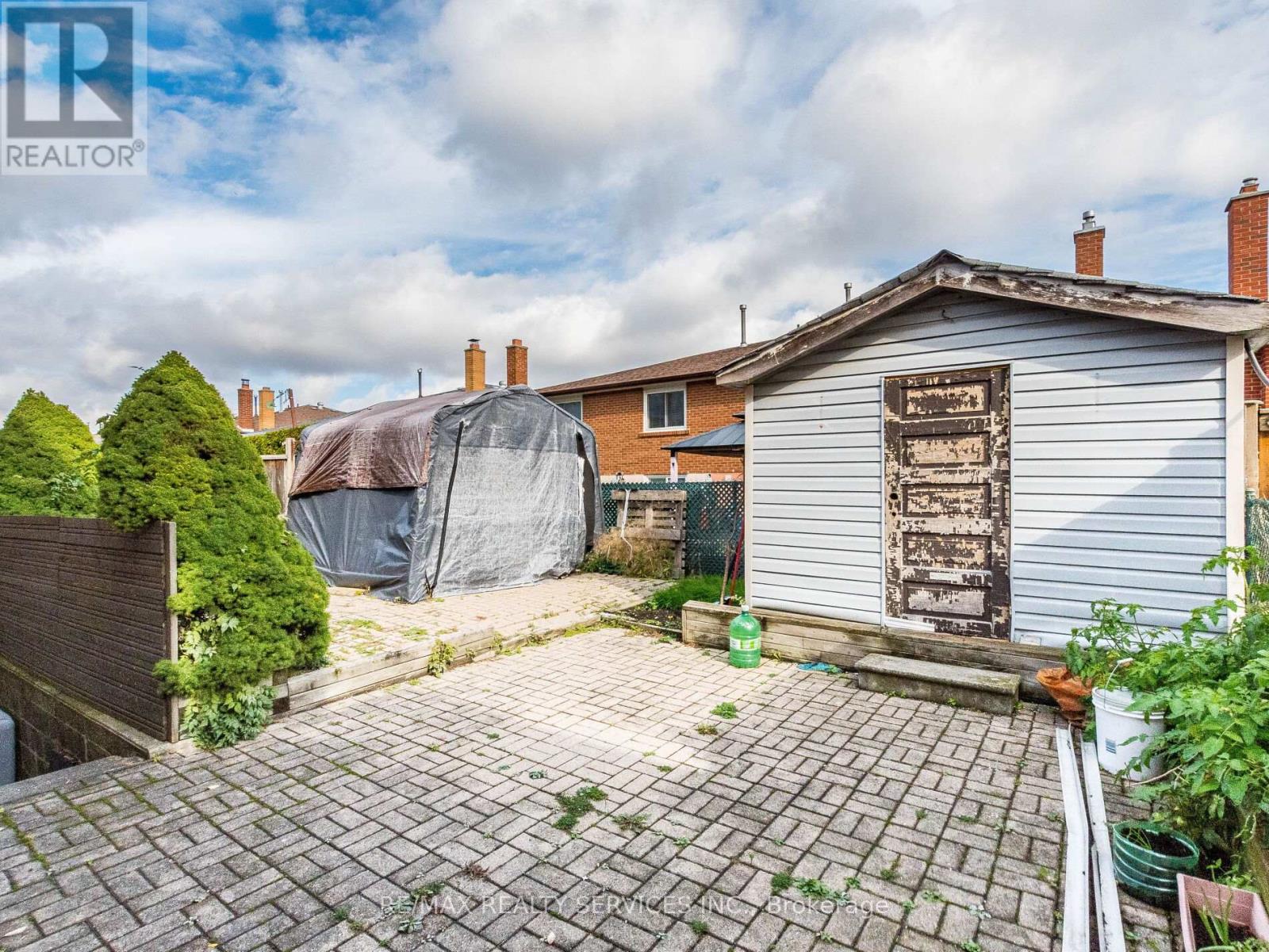 17 Fallway Road, Brampton, Ontario  L6V 3H1 - Photo 44 - W12460157