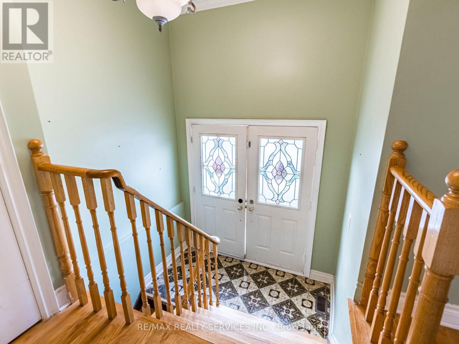 17 Fallway Road, Brampton, Ontario  L6V 3H1 - Photo 8 - W12460157