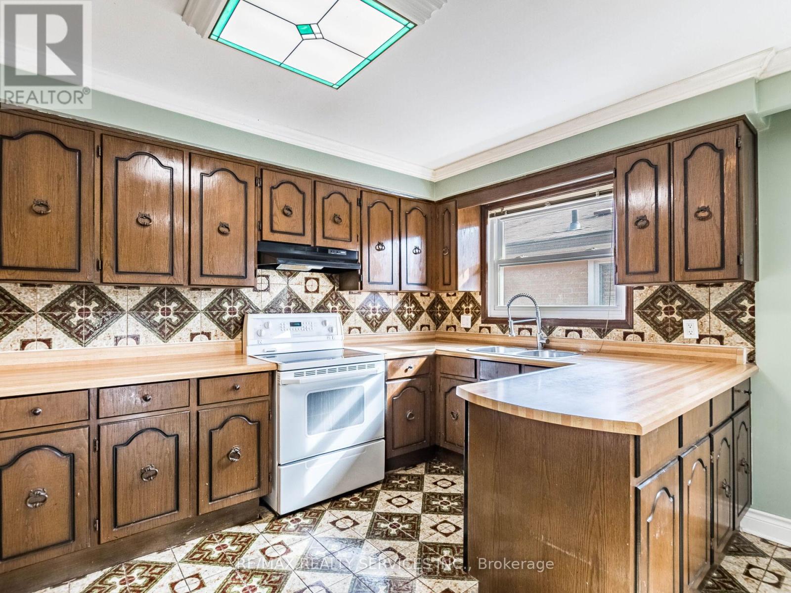 17 Fallway Road, Brampton, Ontario  L6V 3H1 - Photo 20 - W12460157