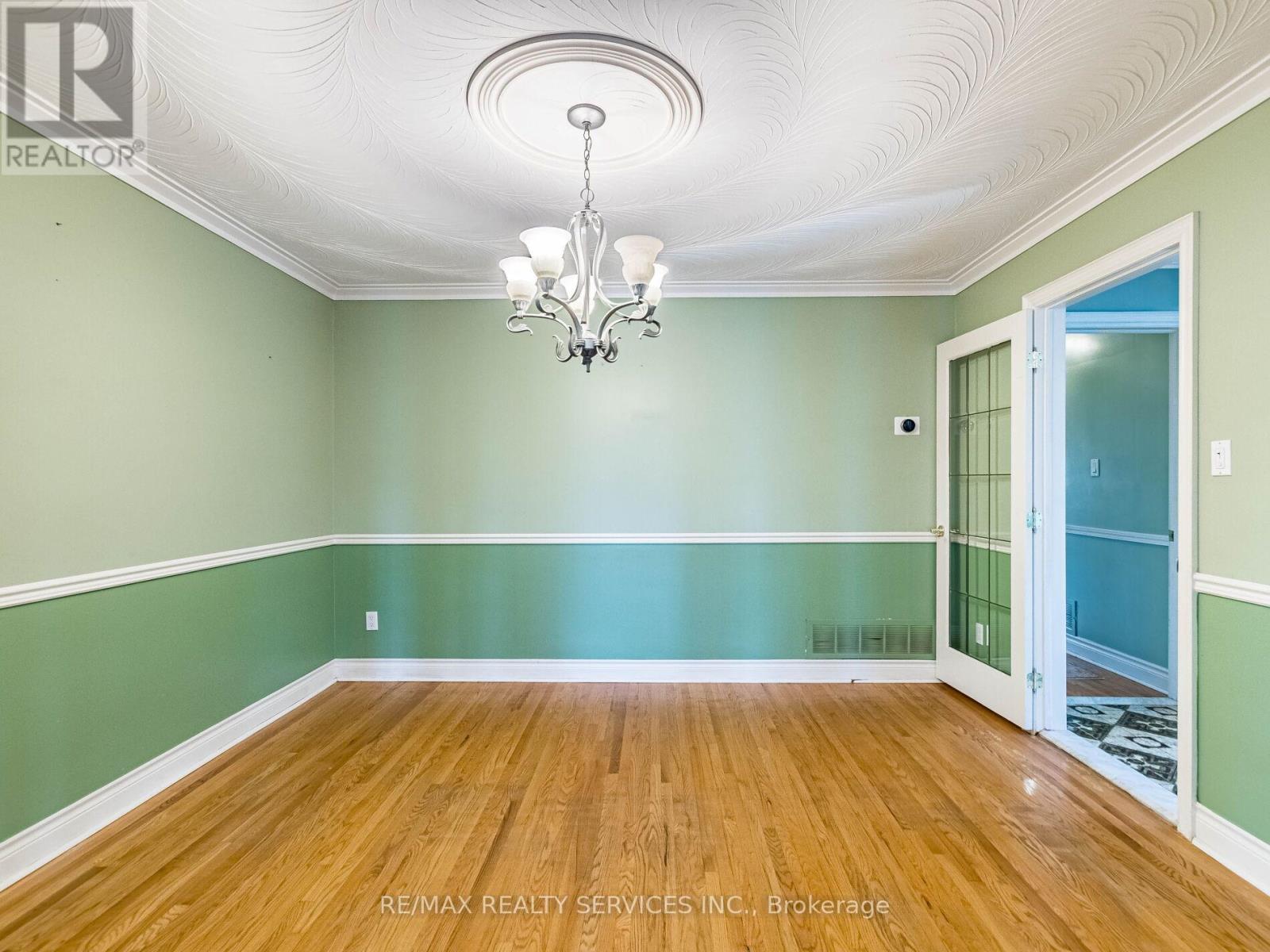 17 Fallway Road, Brampton, Ontario  L6V 3H1 - Photo 14 - W12460157