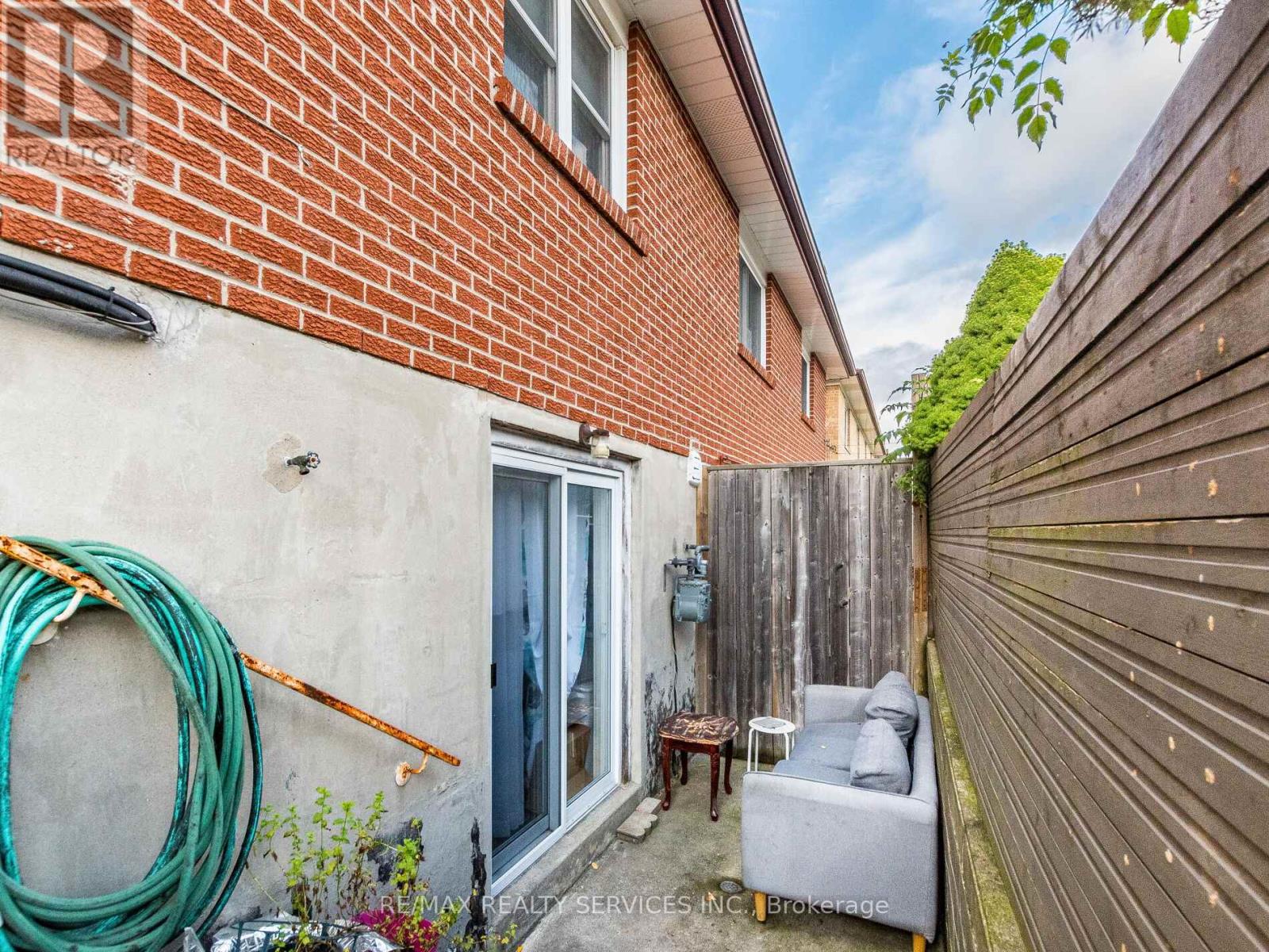 17 Fallway Road, Brampton, Ontario  L6V 3H1 - Photo 50 - W12460157