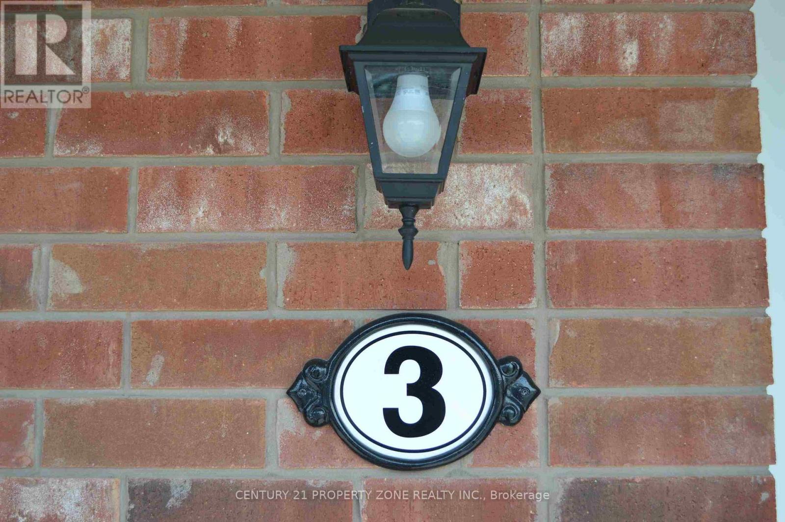 3 Butcher Crescent, Brantford, Ontario  N3T 0P3 - Photo 2 - X12473906