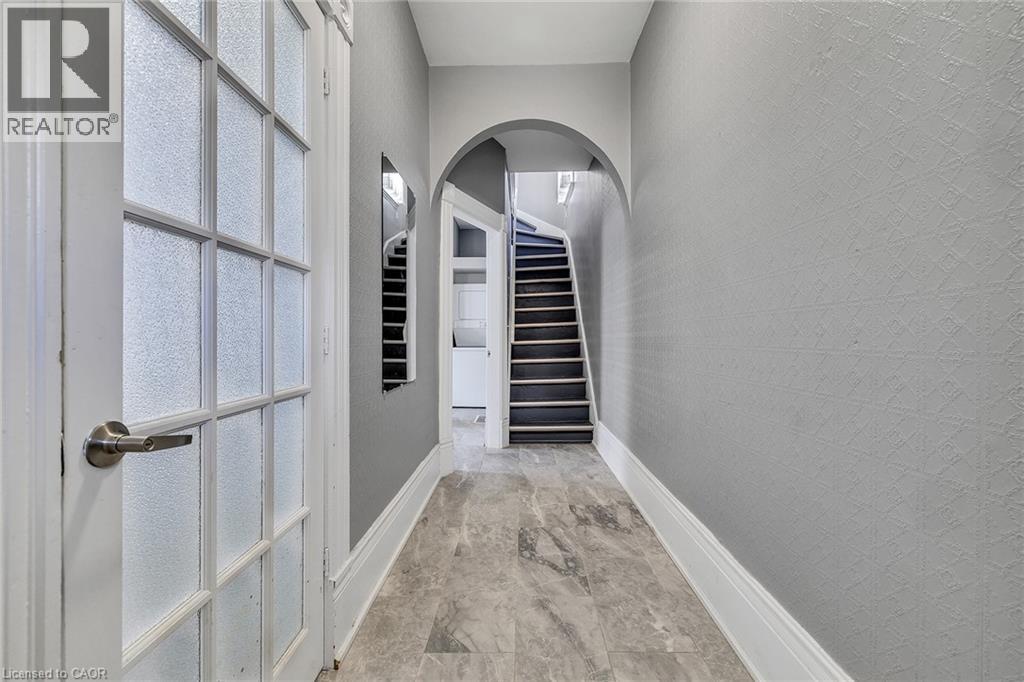 174 William Street, Brantford, Ontario  N3T 3L5 - Photo 2 - 40778657