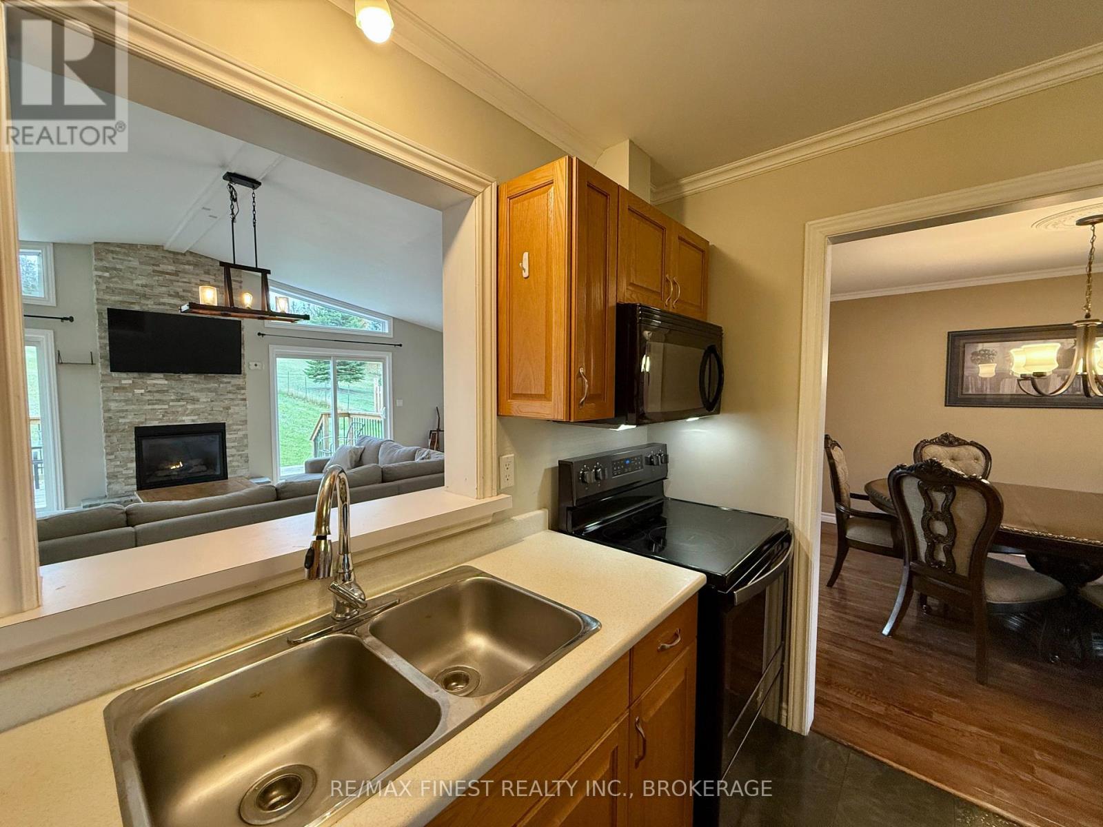 812 Palace Road, Greater Napanee (Greater Napanee), Ontario  K7R 3K9 - Photo 14 - X12477782