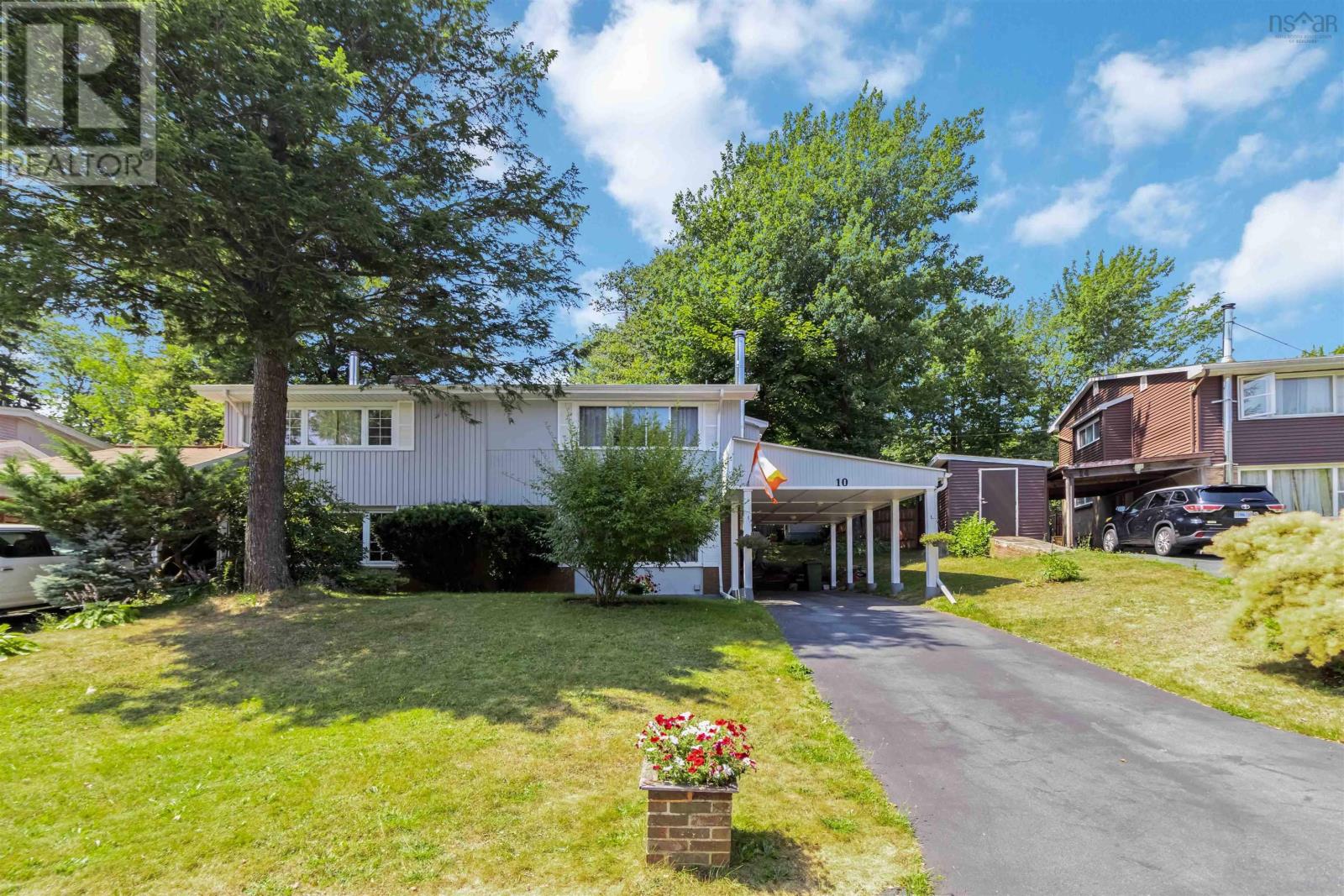 10 Oakburn Court, Halifax, Nova Scotia