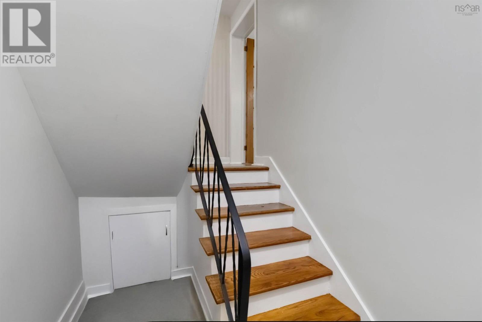 10 Oakburn Court, Halifax, Nova Scotia  B3M 2W6 - Photo 35 - 202520541