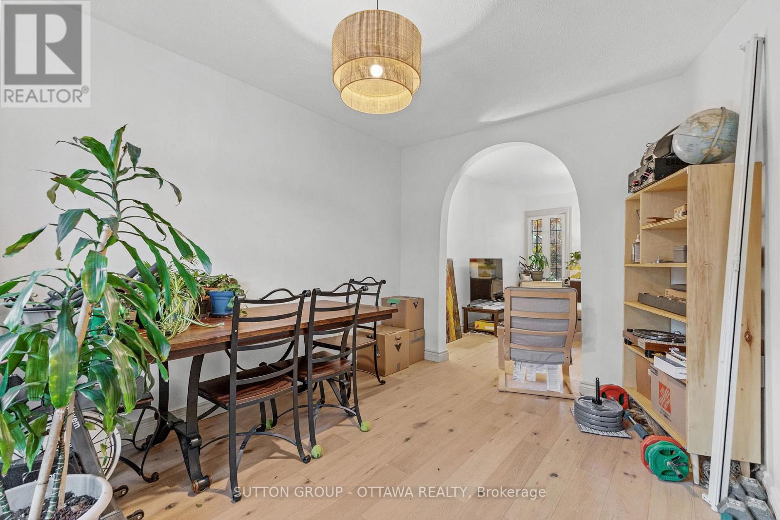 154 Arlington Avenue, Ottawa, Ontario  K1R 5S7 - Photo 6 - X12477811