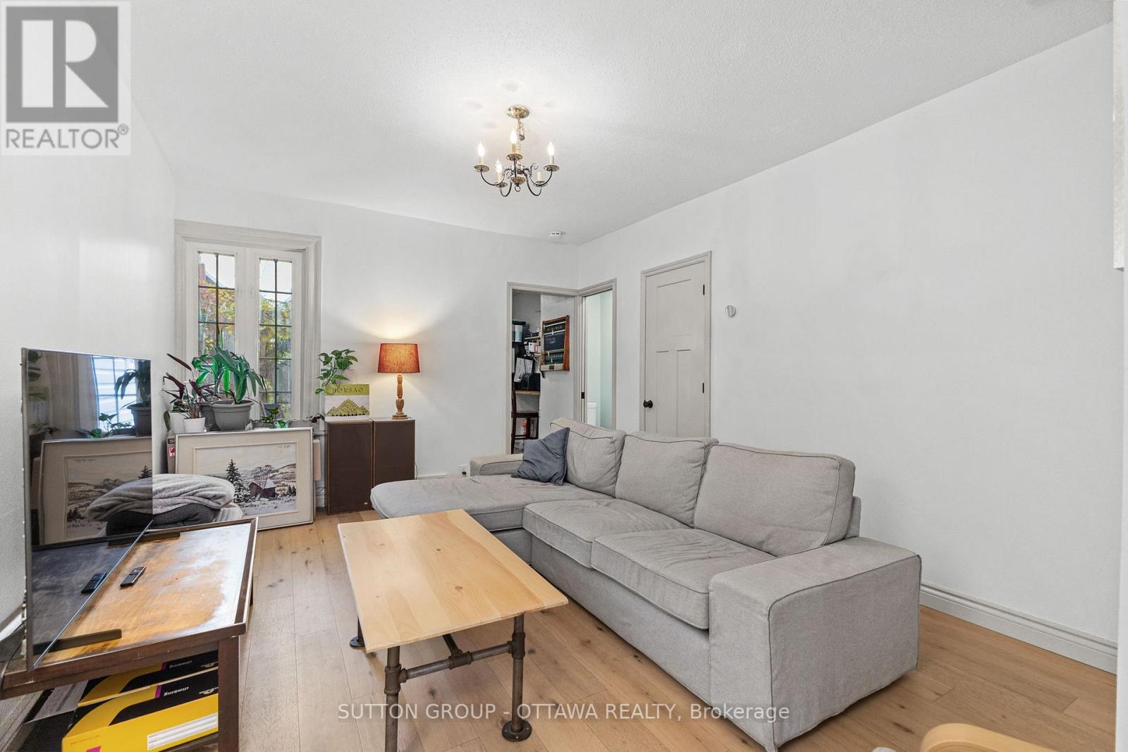154 Arlington Avenue, Ottawa, Ontario  K1R 5S7 - Photo 9 - X12477811
