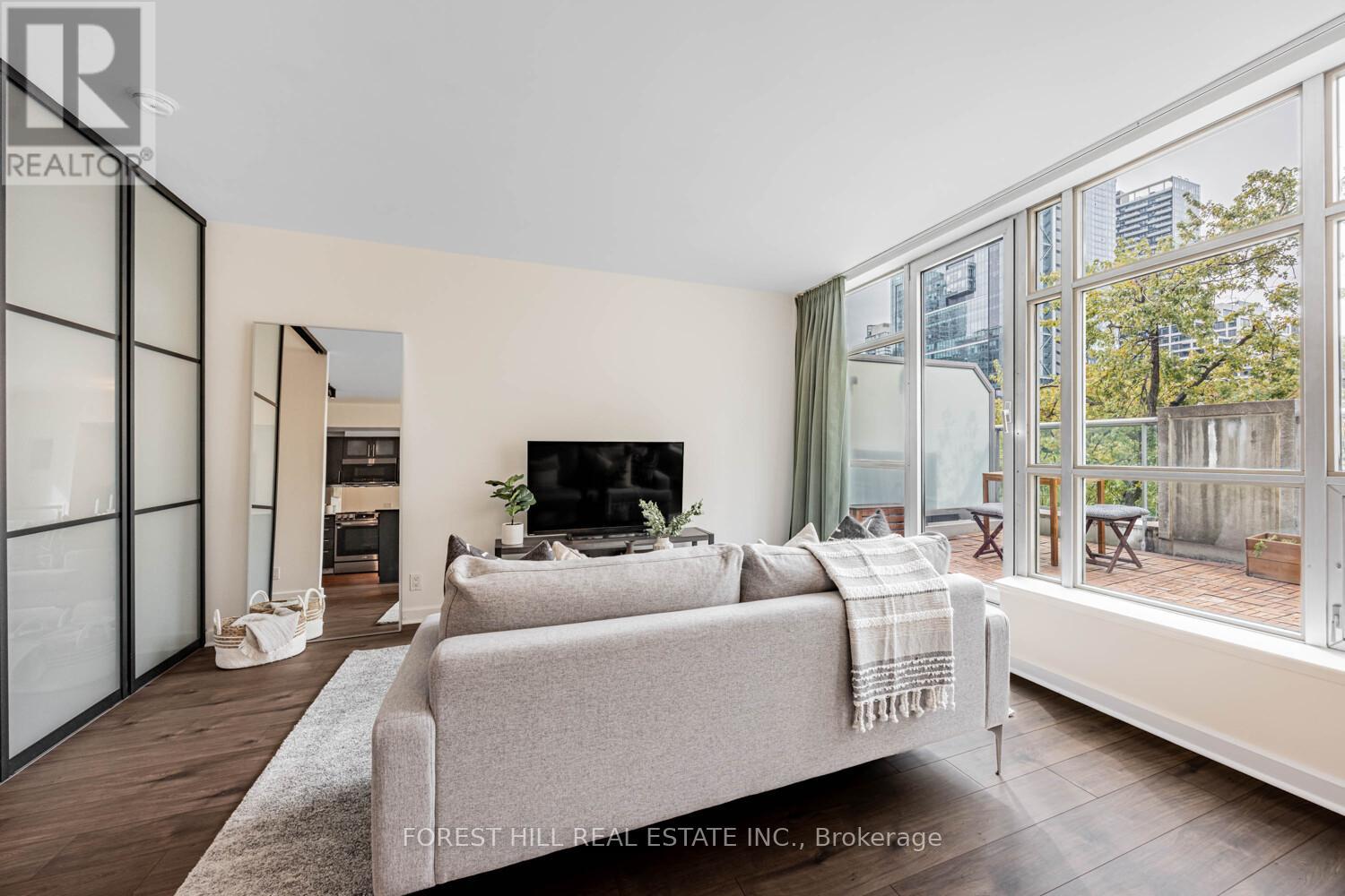 306 - 350 Wellington Street W, Toronto, Ontario  M5V 3W9 - Photo 5 - C12477707