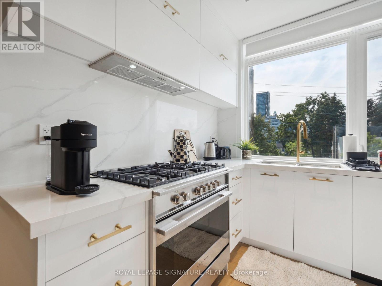 1 Flax Field Lane, Toronto, Ontario  M2N 0L5 - Photo 11 - C12477718