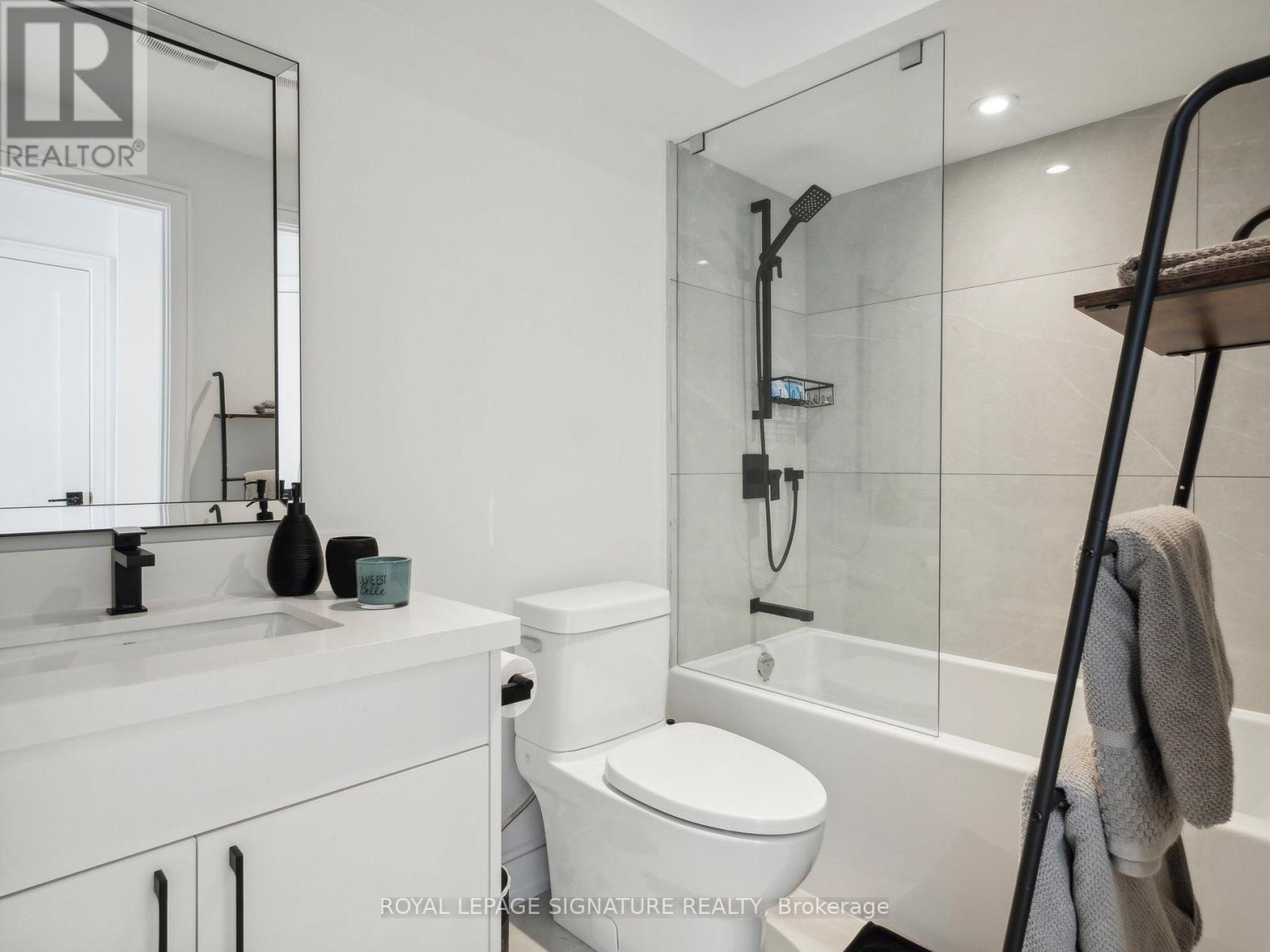 1 Flax Field Lane, Toronto, Ontario  M2N 0L5 - Photo 16 - C12477718
