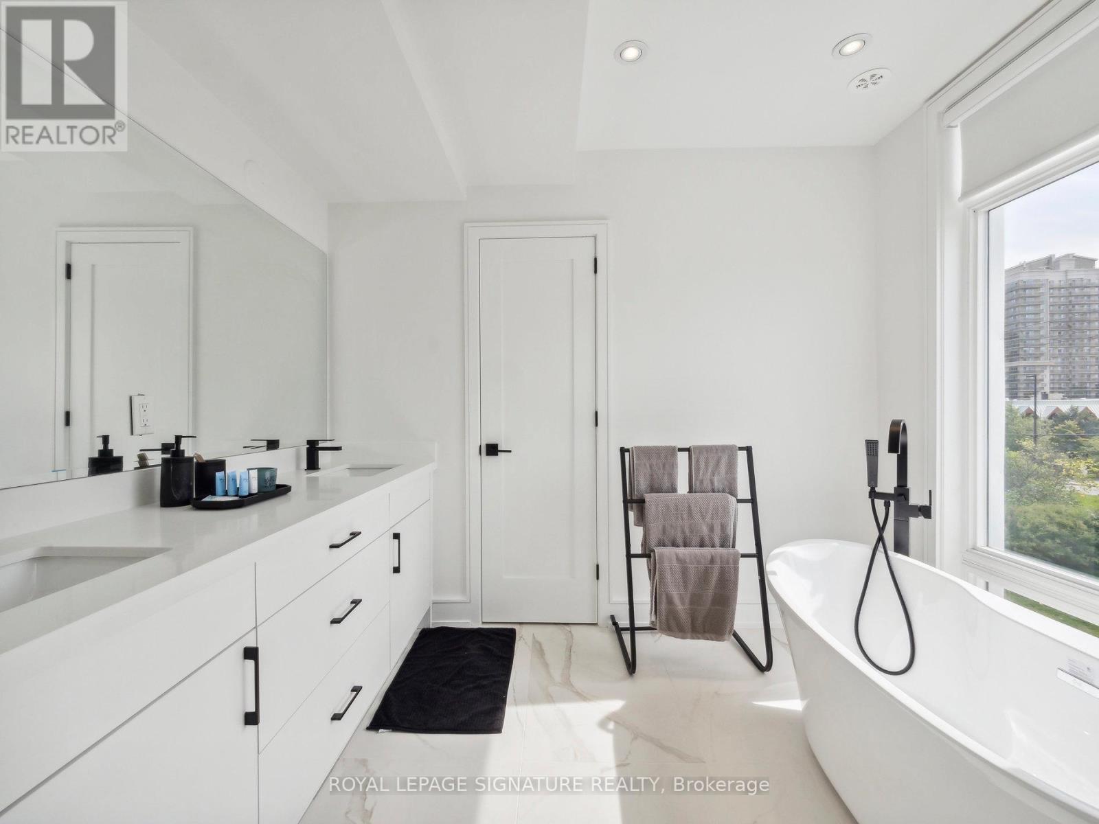 1 Flax Field Lane, Toronto, Ontario  M2N 0L5 - Photo 24 - C12477718