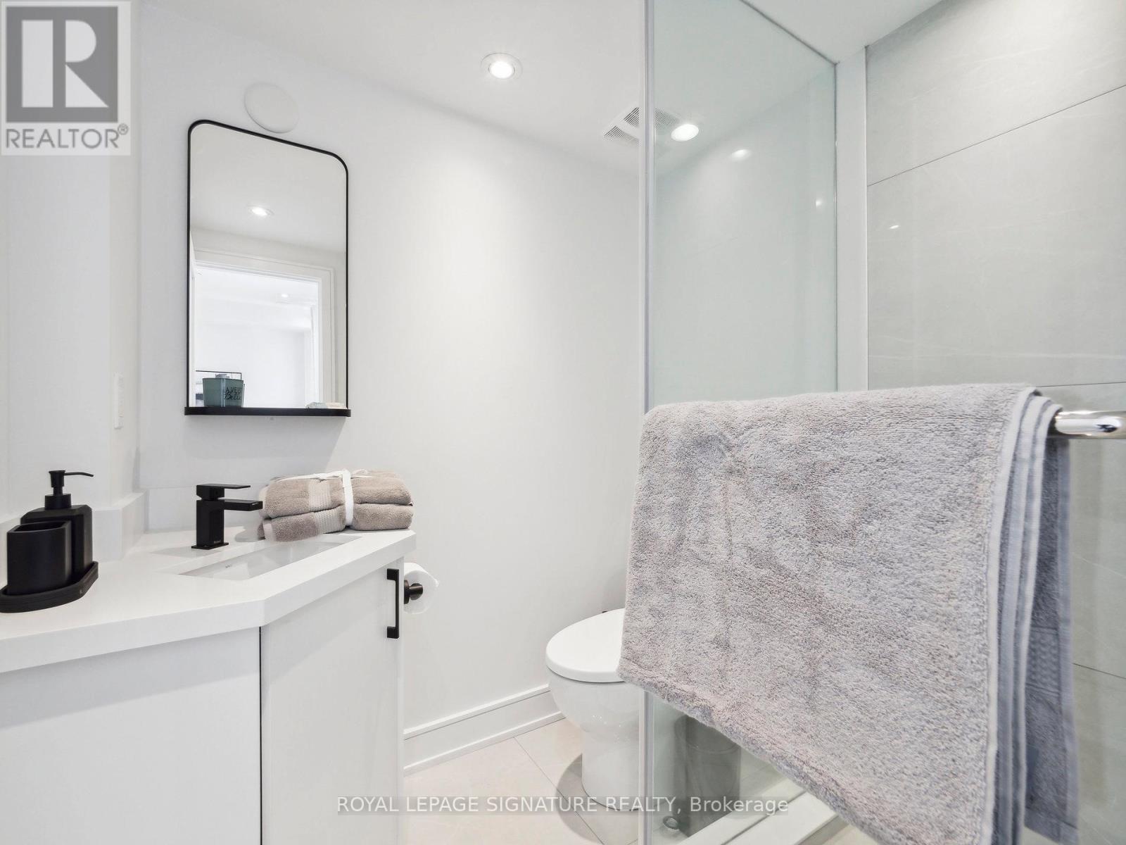 1 Flax Field Lane, Toronto, Ontario  M2N 0L5 - Photo 29 - C12477718