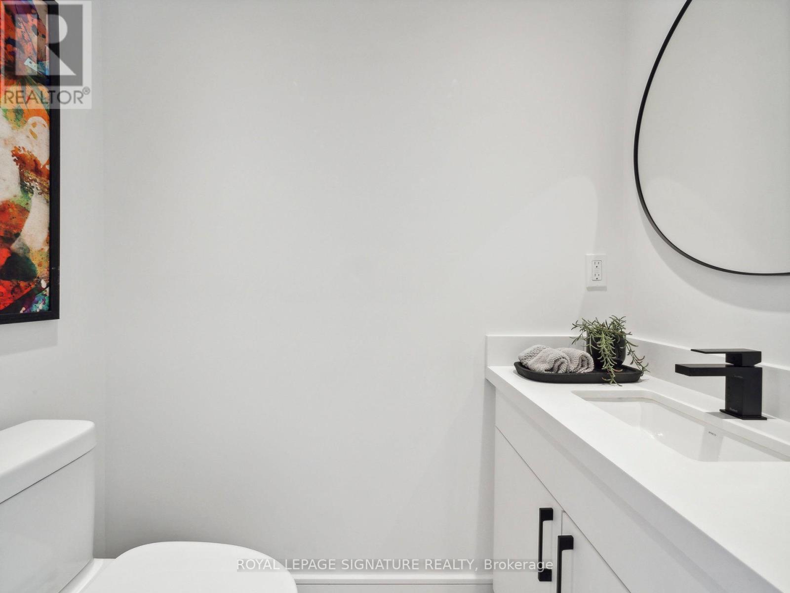 1 Flax Field Lane, Toronto, Ontario  M2N 0L5 - Photo 5 - C12477718