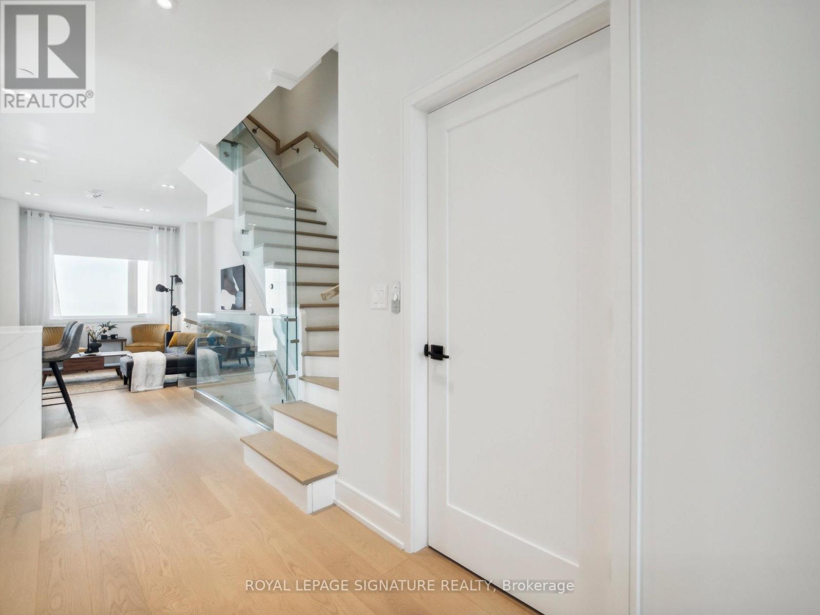 1 Flax Field Lane, Toronto, Ontario  M2N 0L5 - Photo 6 - C12477718