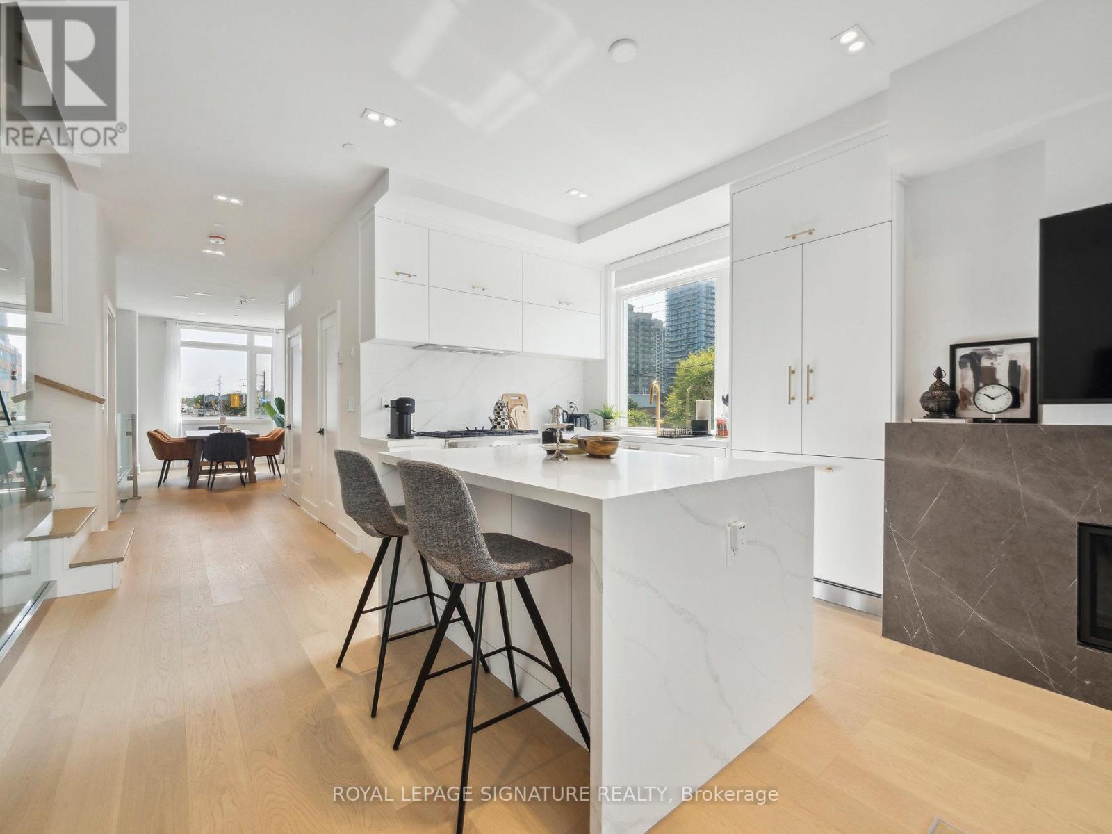 1 Flax Field Lane, Toronto, Ontario  M2N 0L5 - Photo 9 - C12477718