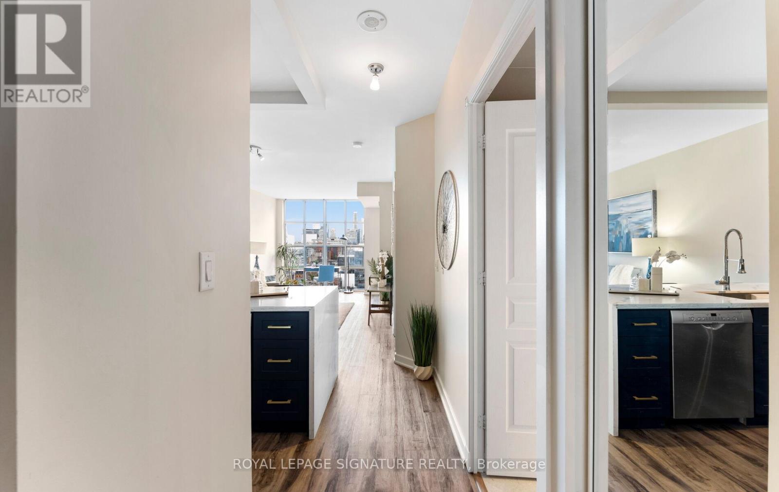 1112 - 438 Richmond Street W, Toronto, Ontario  M5V 3S6 - Photo 3 - C12477755