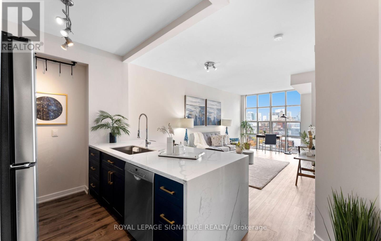 1112 - 438 Richmond Street W, Toronto, Ontario  M5V 3S6 - Photo 4 - C12477755
