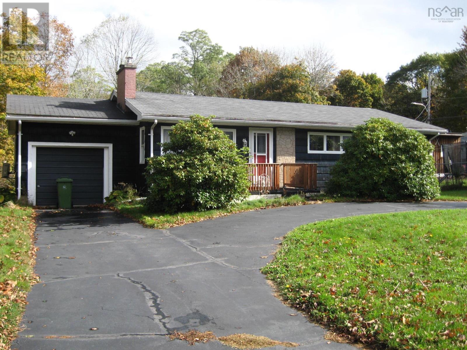 85 School Street, Liverpool, Nova Scotia  B0T 1K0 - Photo 2 - 202526345