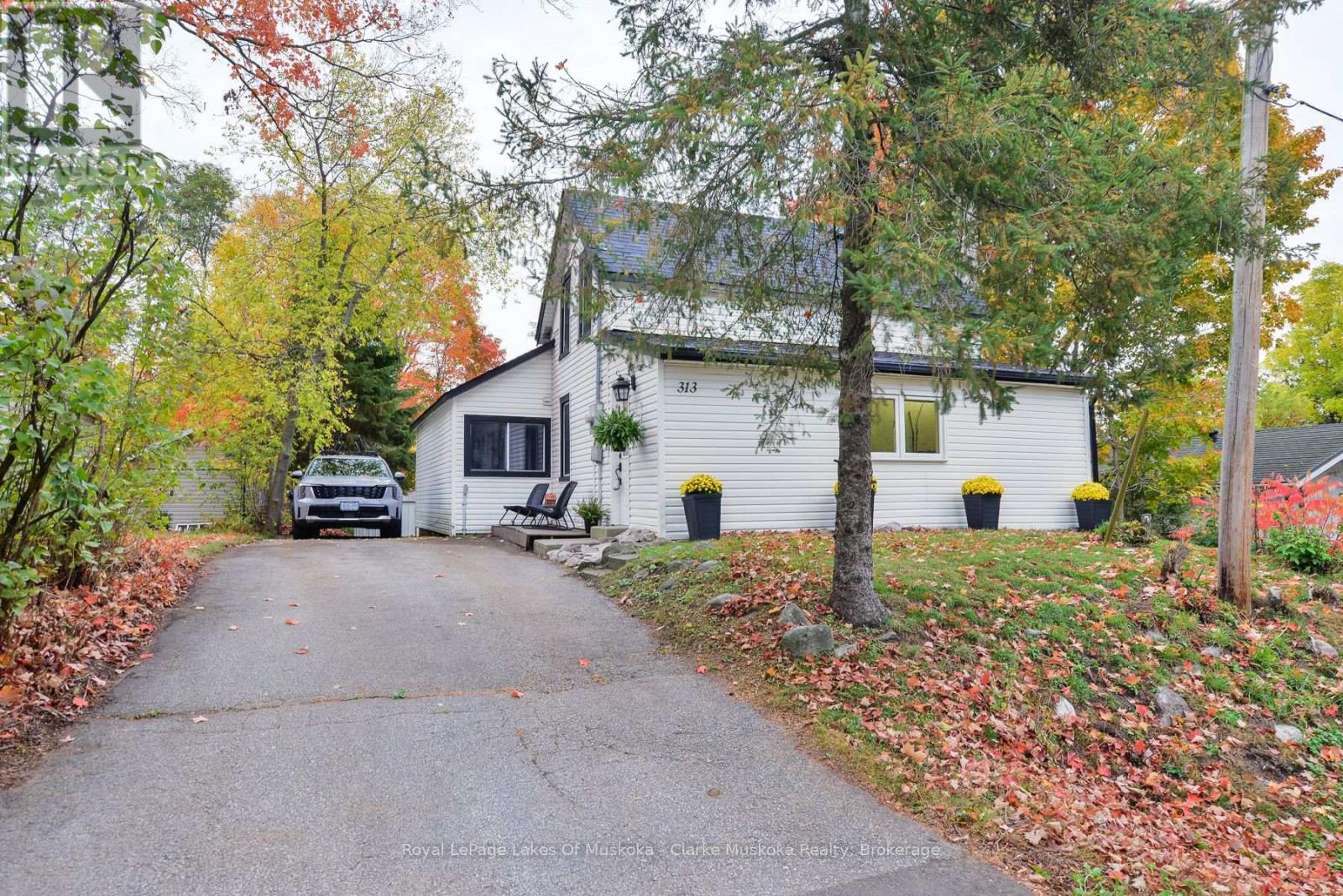 313 Ouida Street, Tay, Ontario  L0K 2C0 - Photo 1 - S12477794
