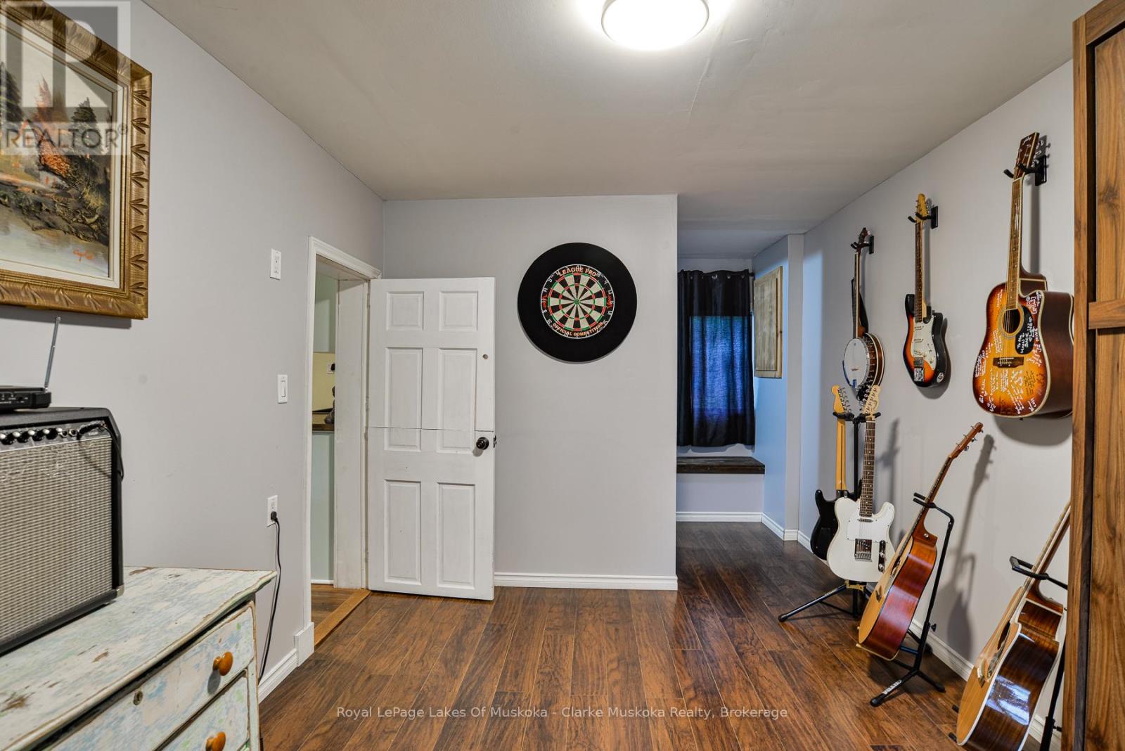 313 Ouida Street, Tay, Ontario  L0K 2C0 - Photo 14 - S12477794