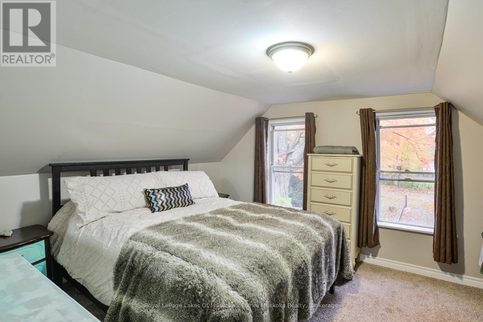 313 Ouida Street, Tay, Ontario  L0K 2C0 - Photo 17 - S12477794