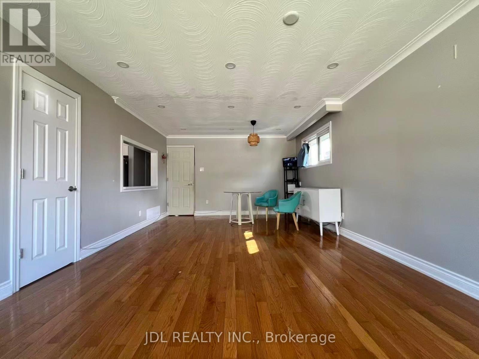 Property at 15 SUMMERGLADE DRIVE image 4